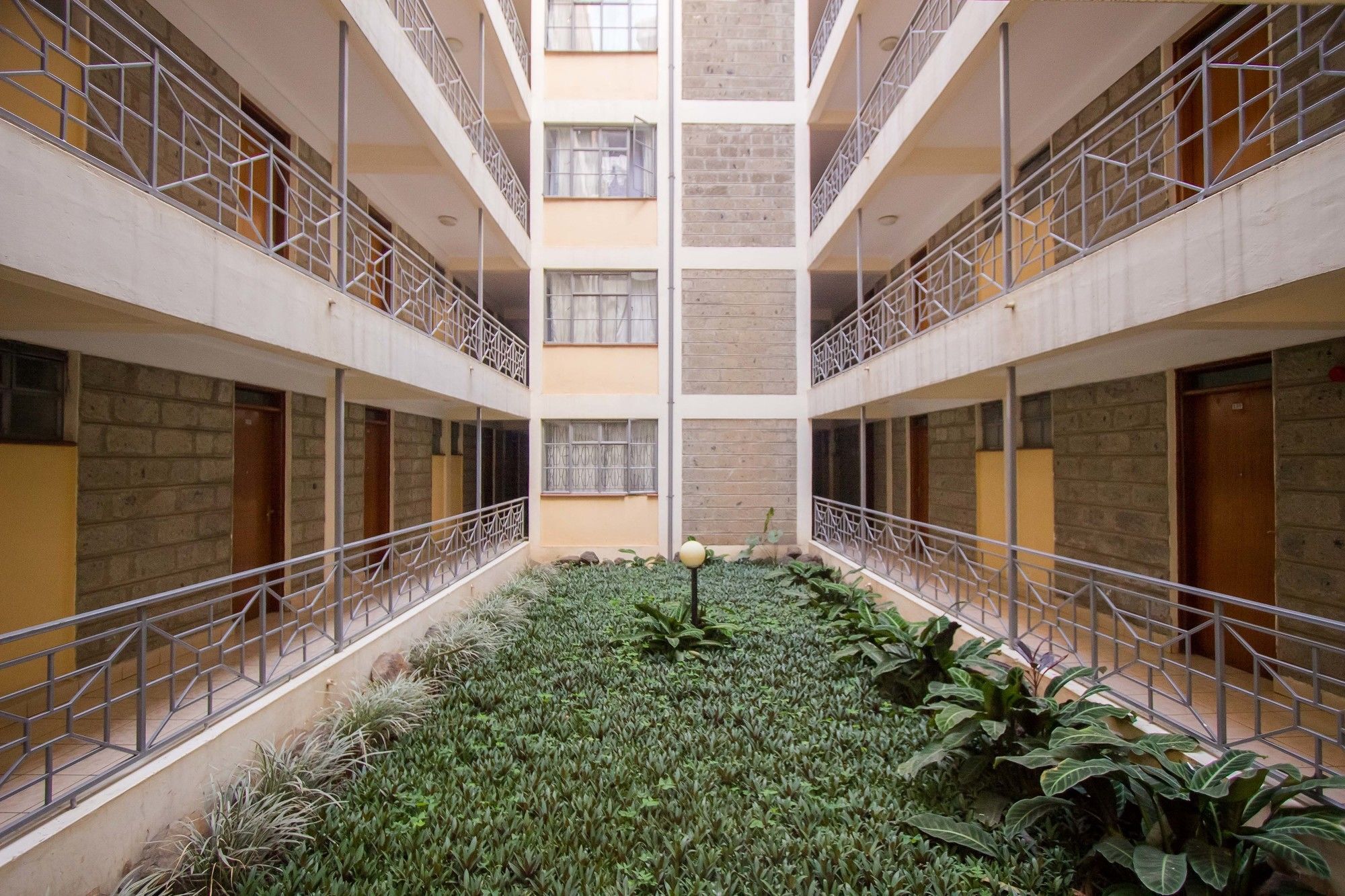 Milele Hotel Nairobi Buitenkant foto